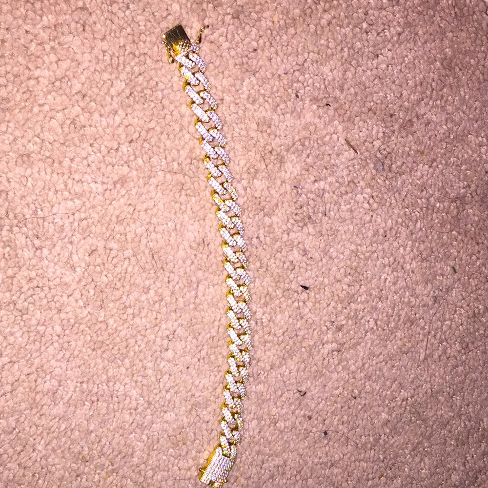 14mm Cuban bracelet. Gold plated. Brand new.